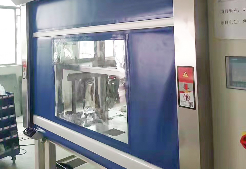 快速卷帘门货淋室